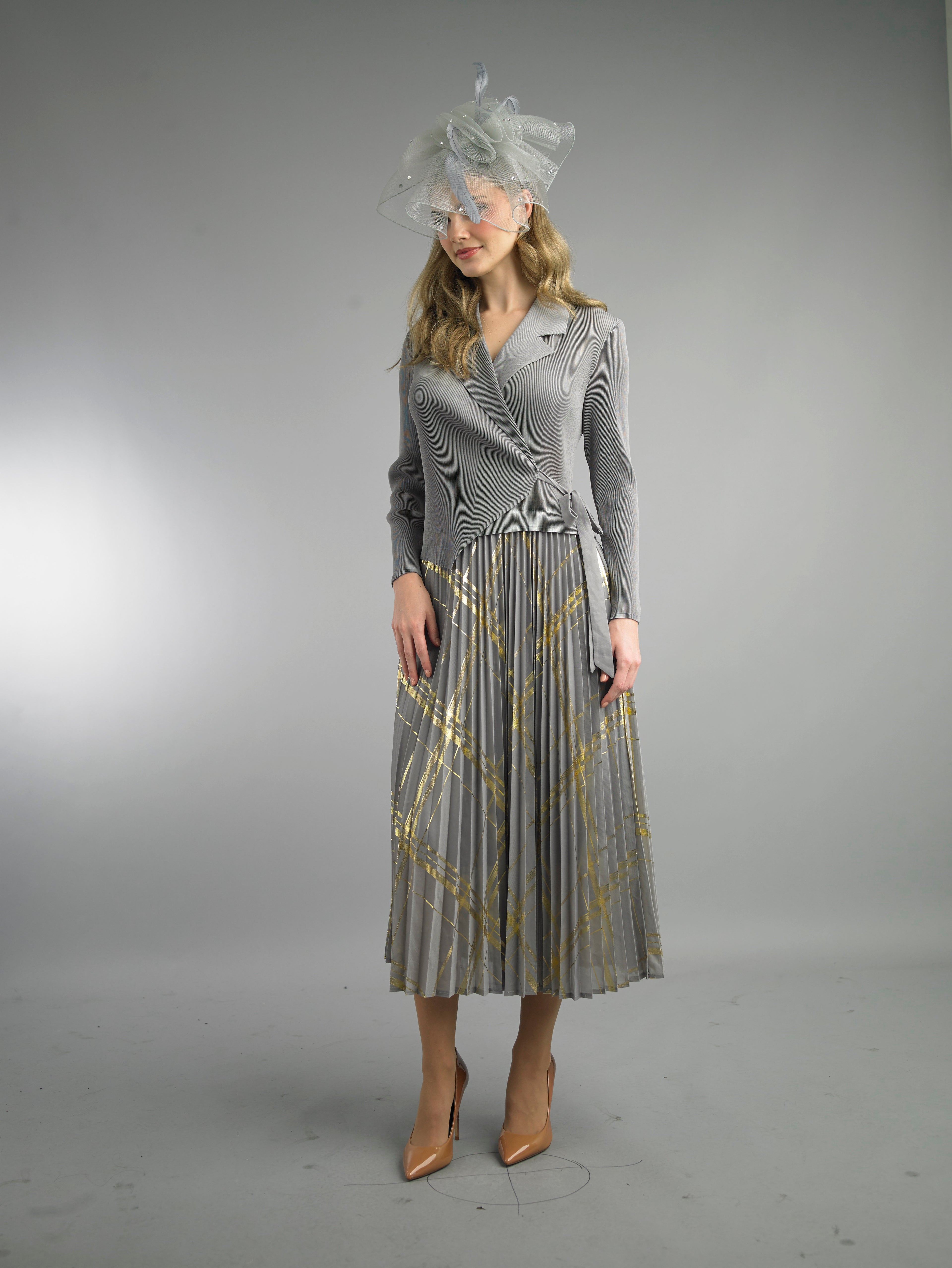5092 - Long Sleeve Mid-Length Skirt Suit