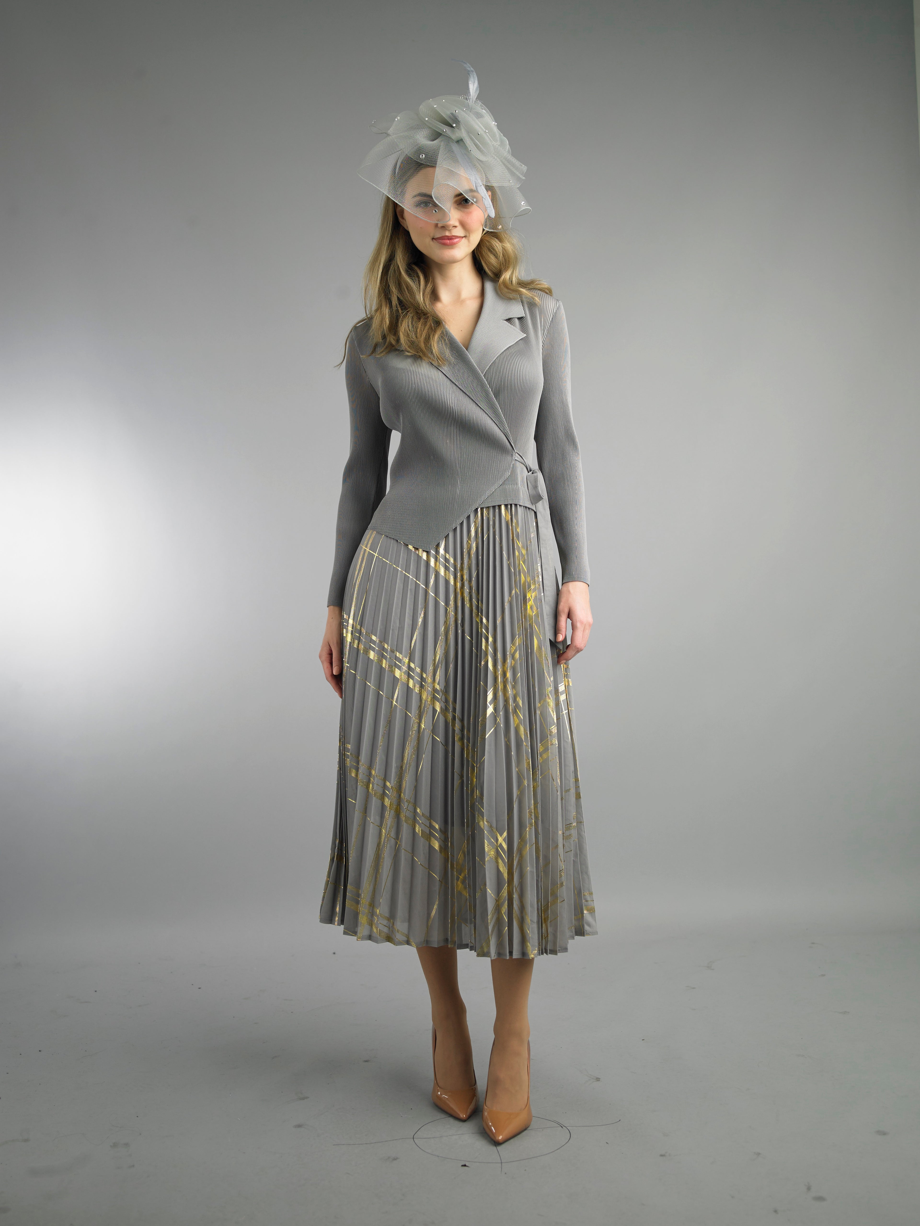 5092 - Long Sleeve Mid-Length Skirt Suit