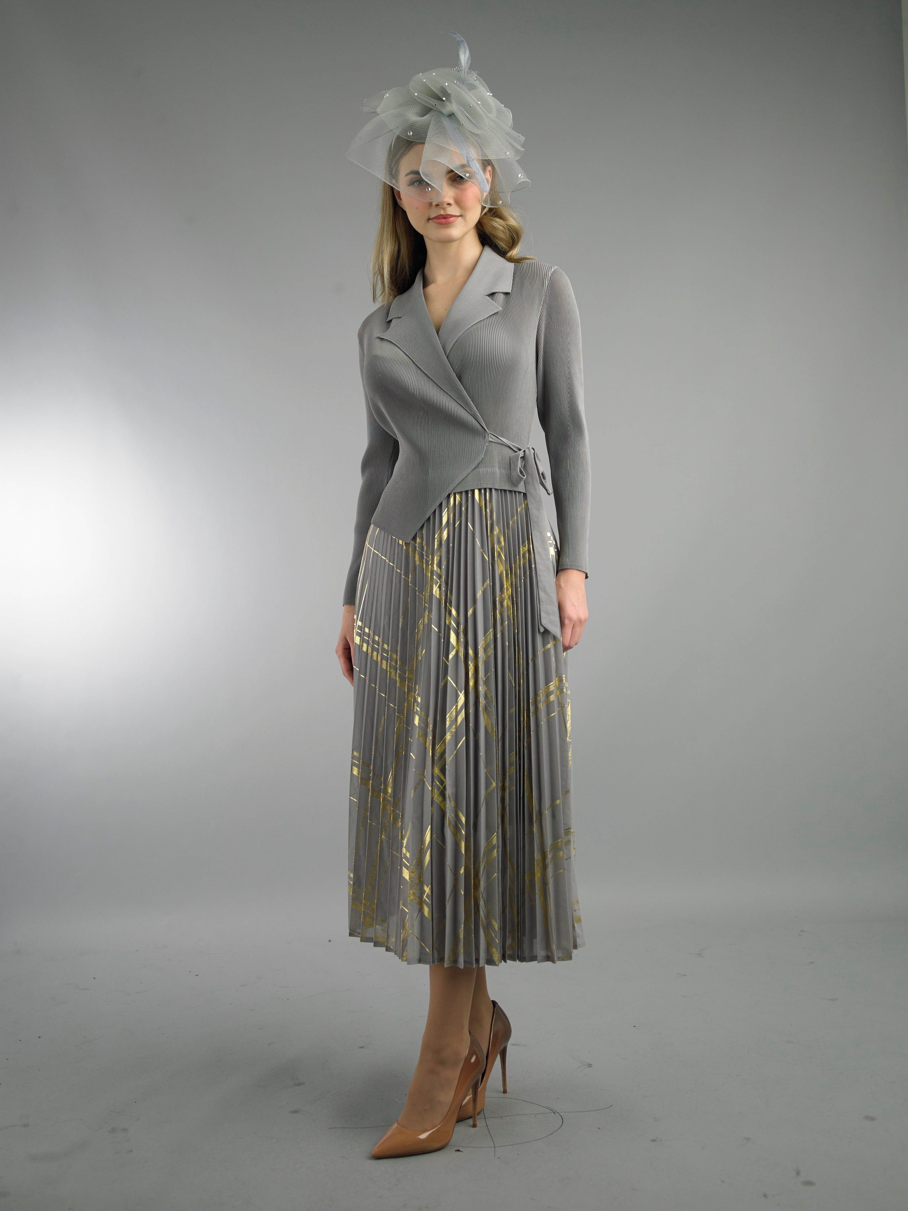 5092 - Long Sleeve Mid-Length Skirt Suit