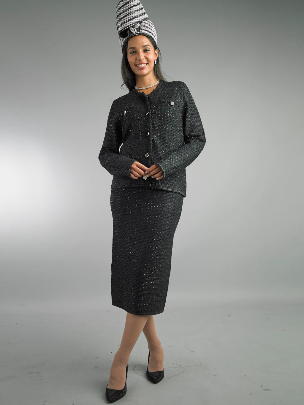 840 - 2 Piece Long Sleeve Mid-Length Knit Skirt Suit