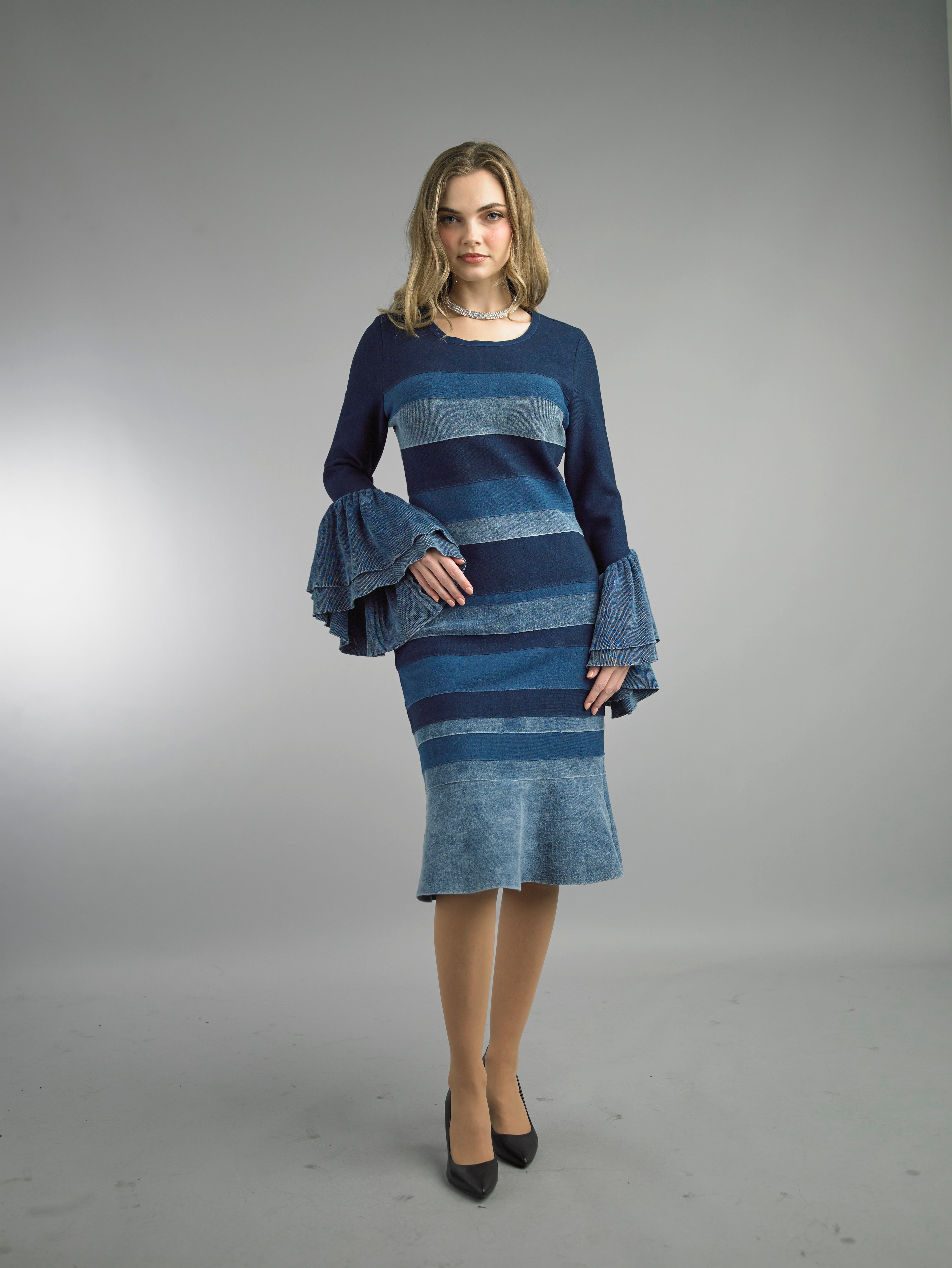 882 - Long Sleeve Mid-Length Dress