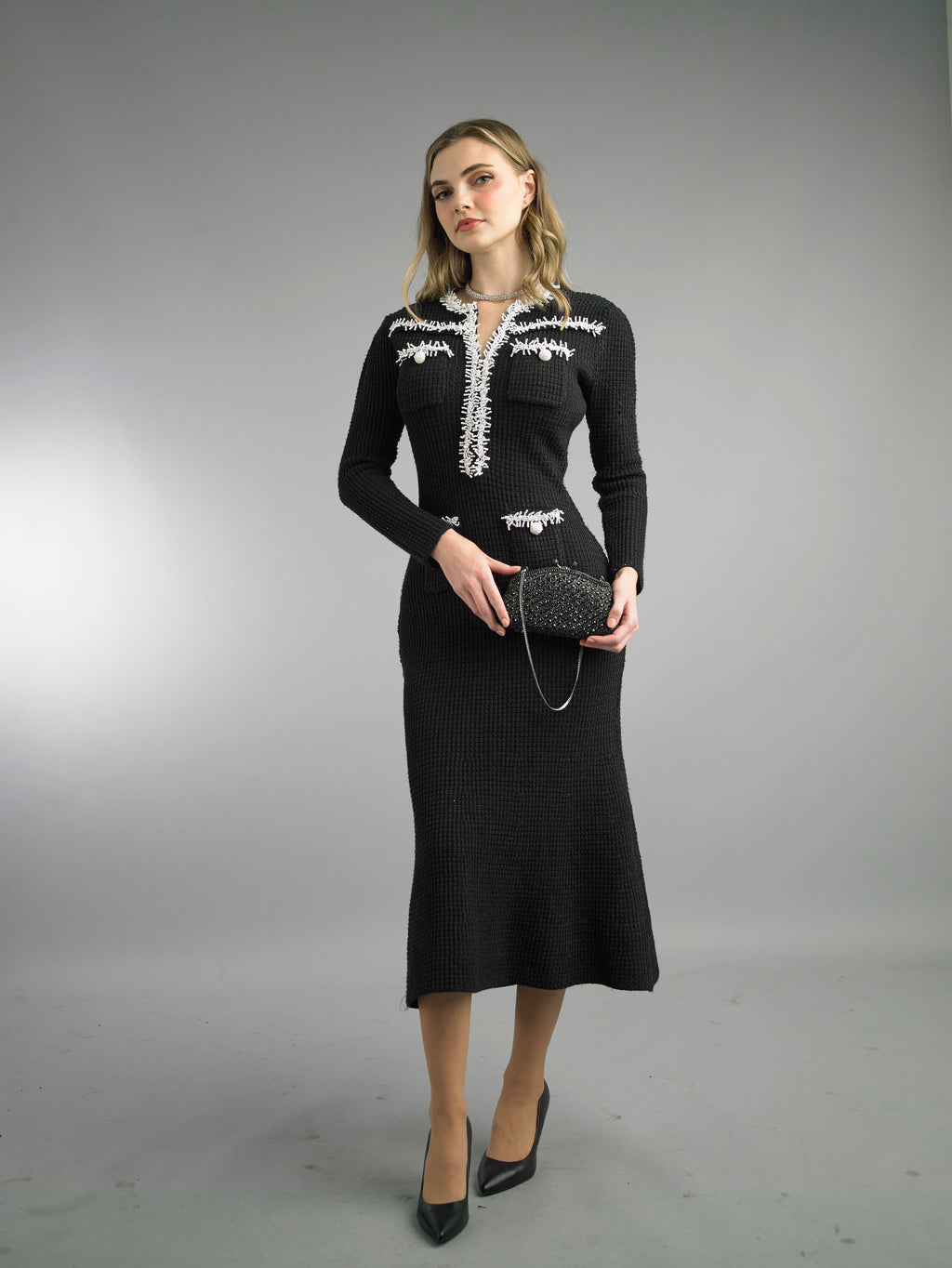 890 - Long Sleeve Mid-Length Knit Dress