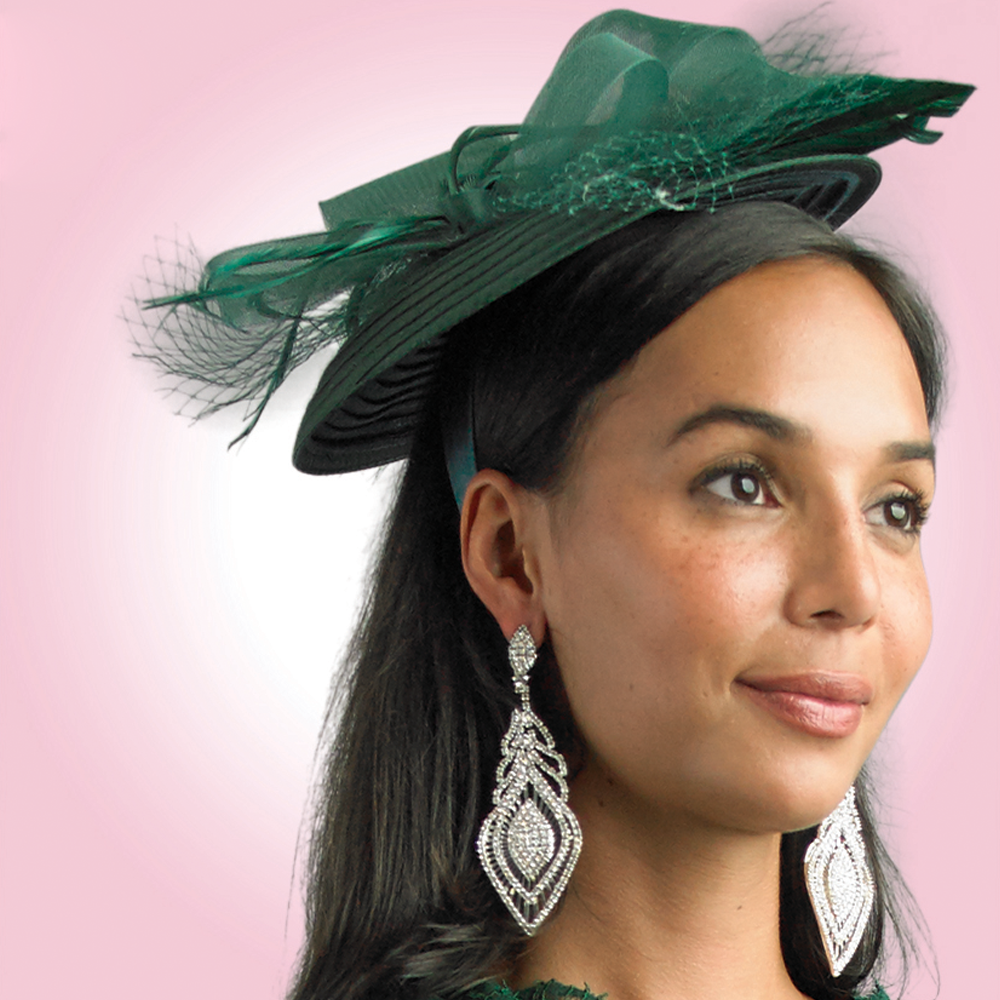 H157 - Fascinator