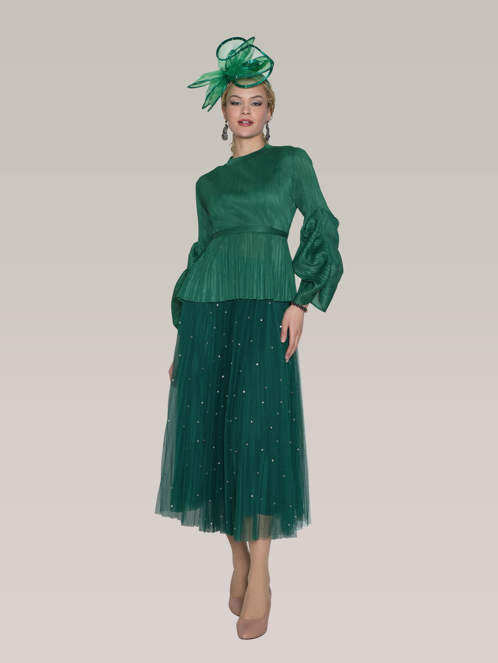 2-Piece Fine Pleated Blouse w/ Elegant Maxi Thulle Skirt w/ Rhinestone